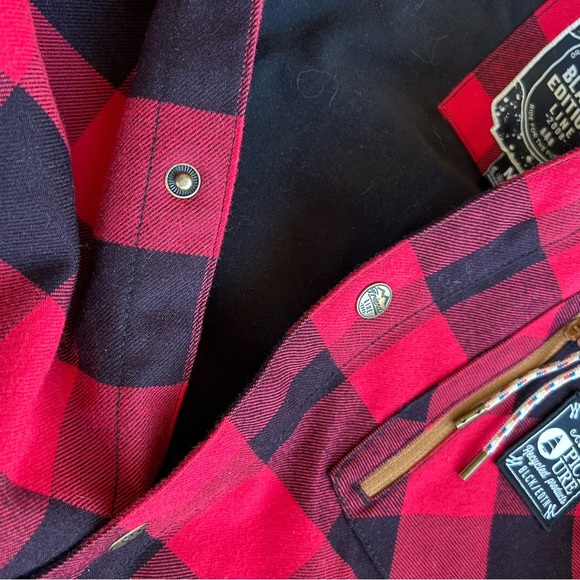 Picture Recycled & Organic Clothing Black Edition Line Buffalo Plaid. Like new - Picture 14 of 16